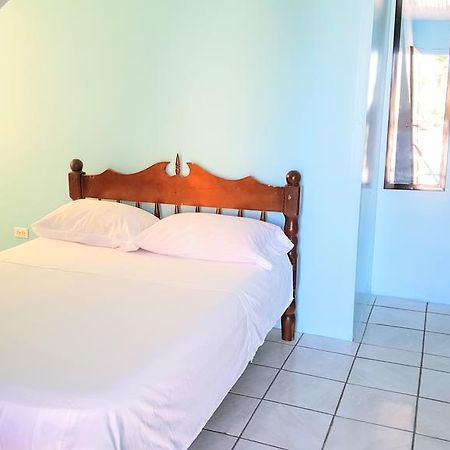 Sea Breeze Guest House Belize City Exteriér fotografie