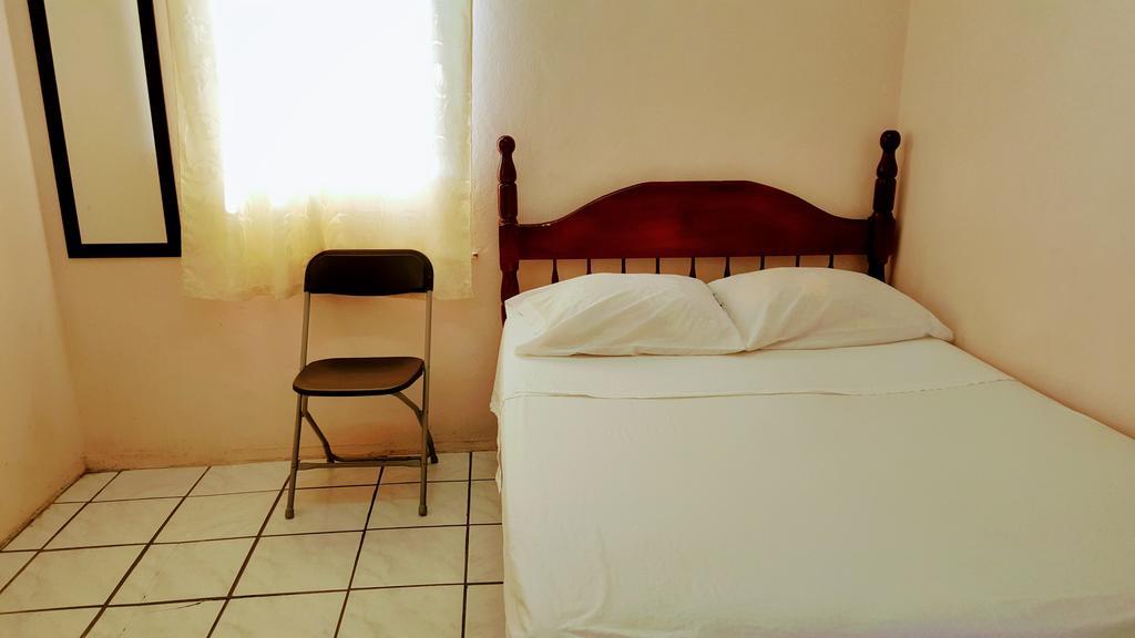 Sea Breeze Guest House Belize City Exteriér fotografie