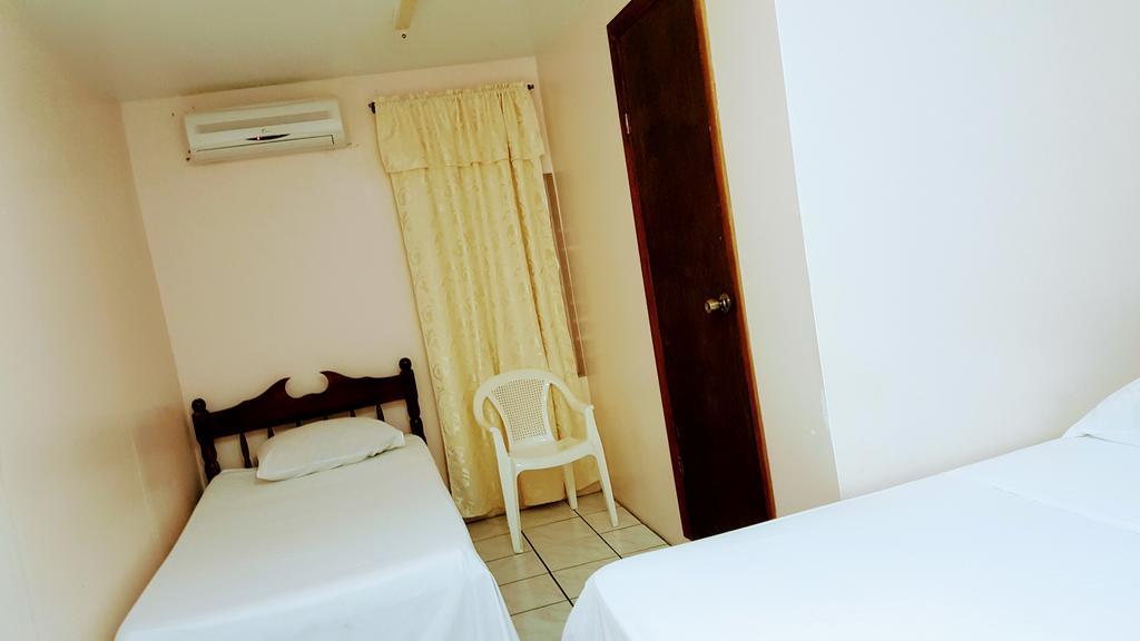 Sea Breeze Guest House Belize City Exteriér fotografie