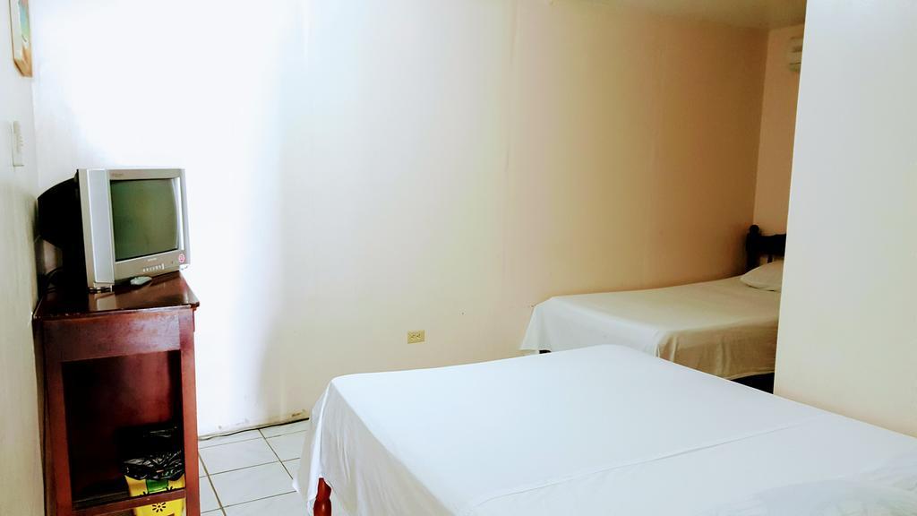 Sea Breeze Guest House Belize City Exteriér fotografie
