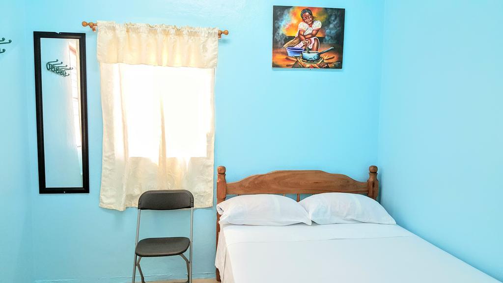 Sea Breeze Guest House Belize City Exteriér fotografie
