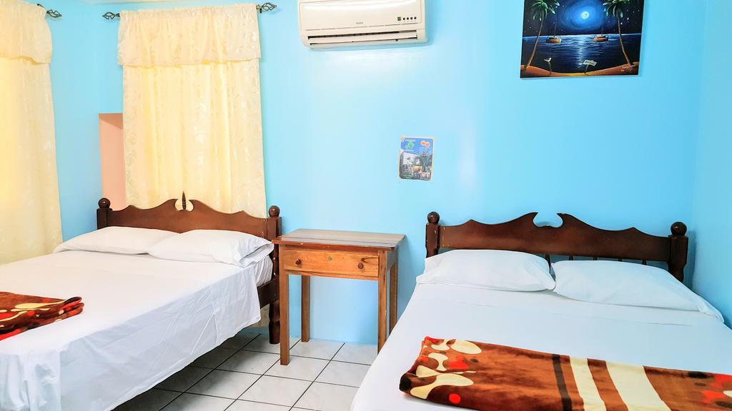 Sea Breeze Guest House Belize City Exteriér fotografie